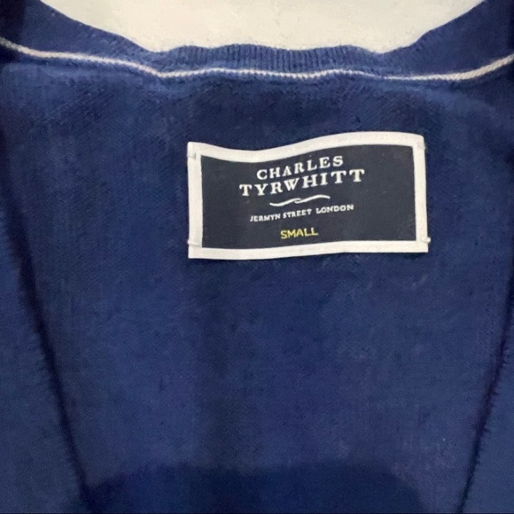 Charles Tyrwhitt Merino Wood Vest - Picture 2 of 4